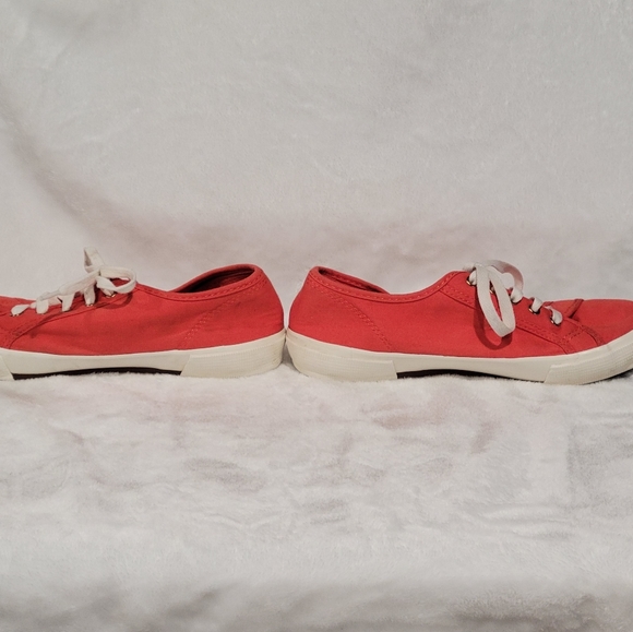 Old Navy Peach Shoes - Picture 6 of 9